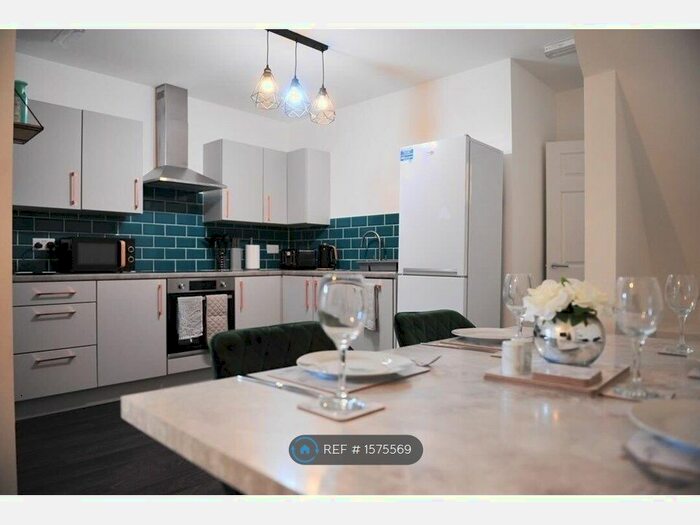 4 Bedroom Terraced House To Rent In Baltic St, Salford, M5