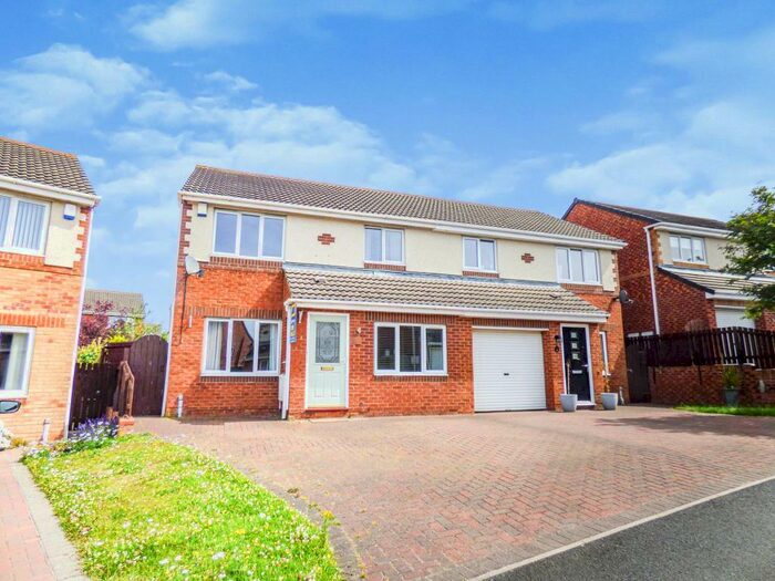 3 Bedroom Semi-Detached House To Rent In The Meadows, Burnopfield, Newcastle Upon Tyne, Durham, NE16
