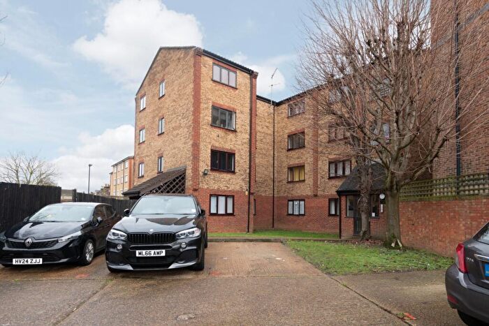 1 Bedroom Flat For Sale In Mallinson Court, Brockway Close, Leytonstone, London, E11