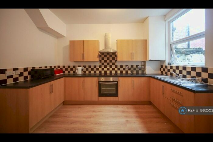 5 Bedroom Terraced House To Rent In Gainsborough Road, Liverpool, L15