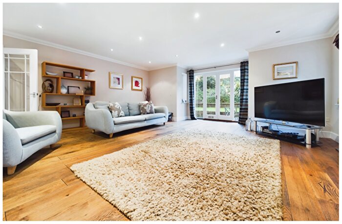 5 Bedroom Detached House For Sale In Bridge Road, Bursledon, Southampton, SO31