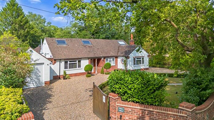 6 Bedroom Detached House For Sale In Three Acres, Crays Pond, RG8