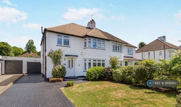 3 Bedroom Semi-Detached House To Rent In The Grove, Sidcup, DA14