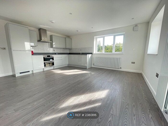 2 Bedroom Flat To Rent In Widford Road, Chelmsford, CM2
