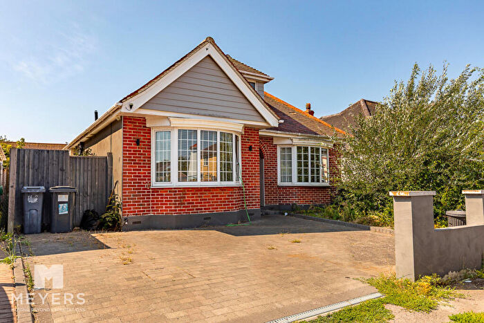 4 Bedroom Detached Bungalow For Sale In Craigmoor Avenue, Bournemouth, BH8
