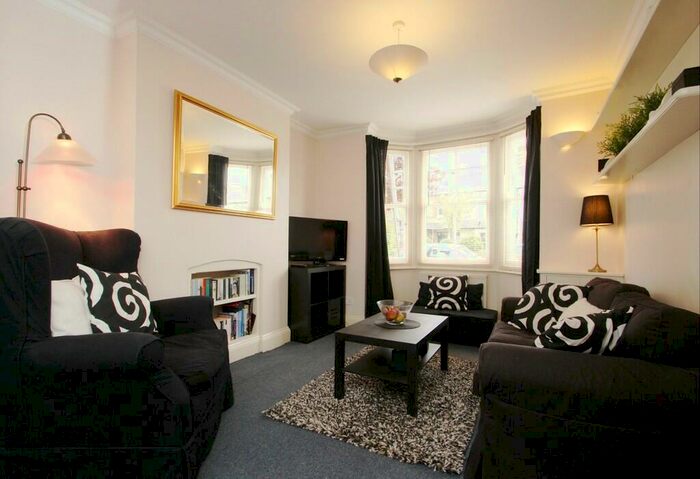 1 Bedroom Apartment To Rent In Islip Road, Oxford, OX2