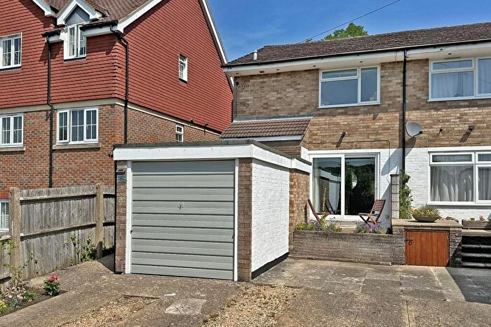 2 Bedroom House For Sale In Oxford Road, Redhill, RH1
