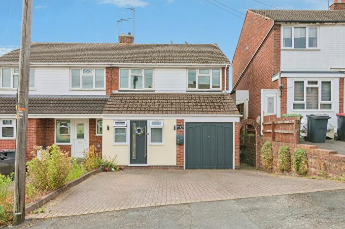 3 Bedroom Semi Detached House For Sale In Hill Crest Road, Dordon, Tamworth, B78