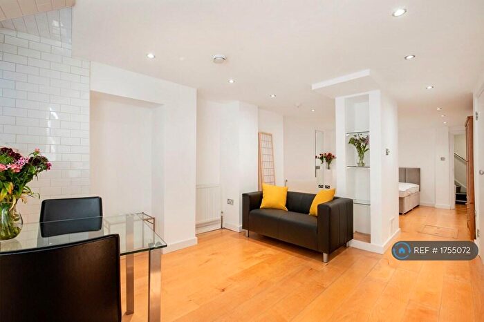 Studio To Rent In Botolph Alley, London, EC3R