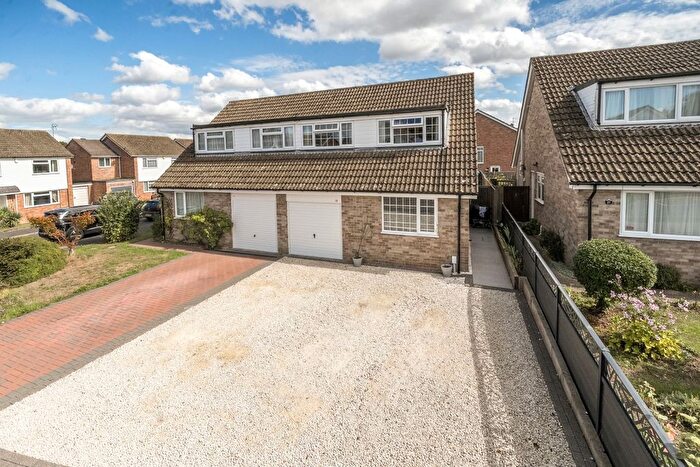 3 Bedroom Semi-Detached House To Rent In Sutton Road, Speen, Newbury, RG14