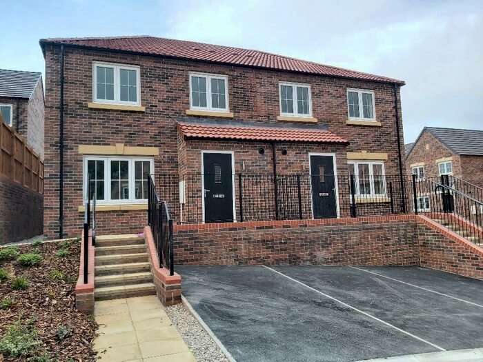 1 Bedroom House To Rent In Cheviot Close, LS29