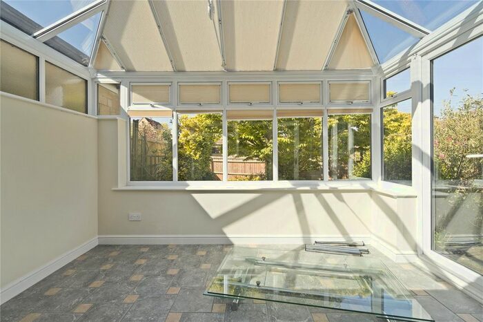 2 Bedroom Semi-Detached Bungalow For Sale In Frampton Drive, Broadway, WR12