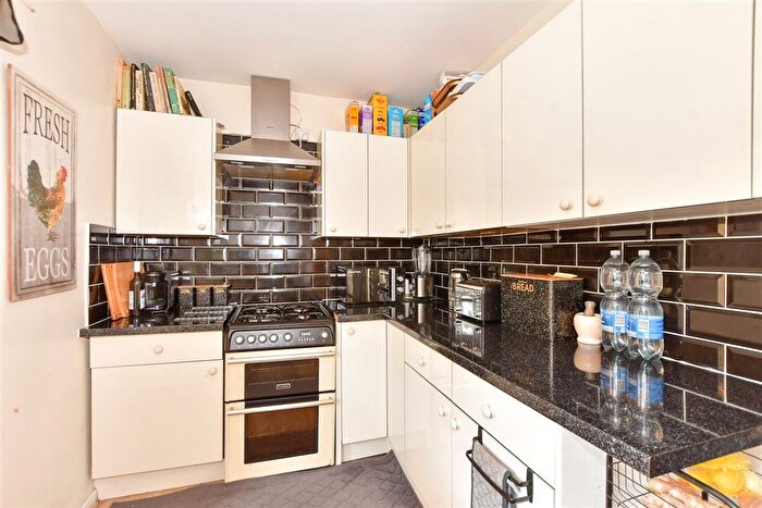 3 Bedroom Semi Detached House For Sale In Chaucer Road, Elvington, Dover, Kent, CT15
