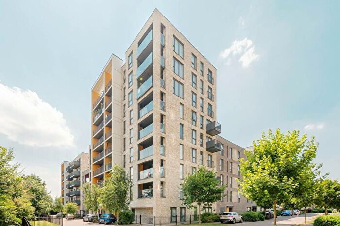 3 Bedroom Flat To Rent In Chronicle Avenue, Colindale, London, NW9