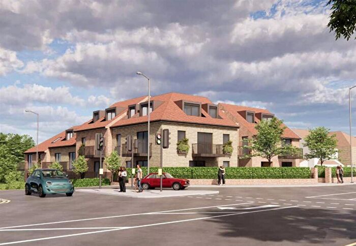 3 Bedroom Flat For Sale In Thistle Court, Epsom, Surrey, KT17
