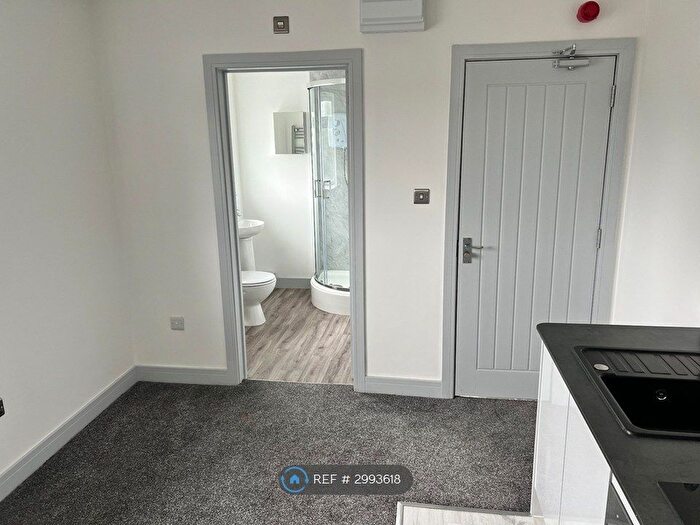Studio To Rent In St James Lane, Coventry, CV3