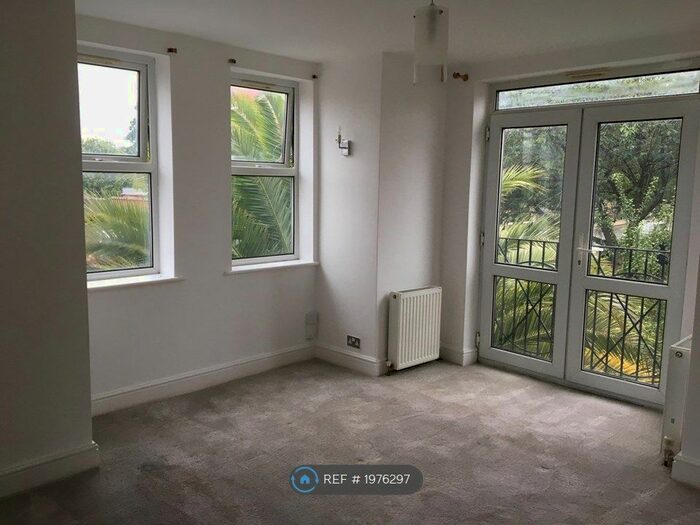 2 Bedroom Flat To Rent In Vancouver Road, London, SE23