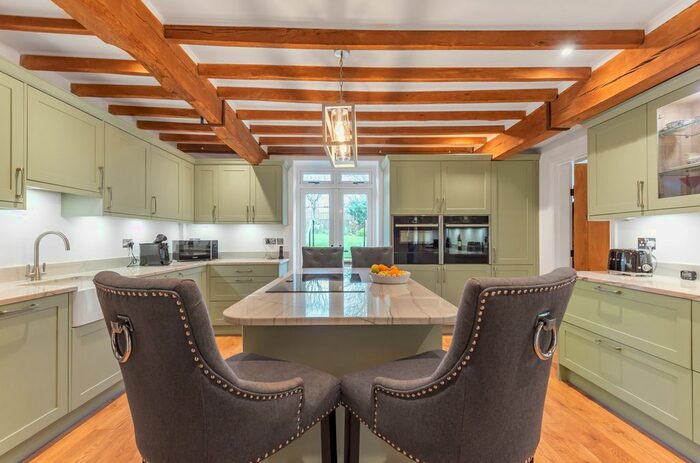 4 Bedroom Semi-Detached House For Sale In Easebourne Street, Midhurst, GU29