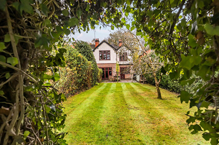 3 Bedroom Semi Detached House For Sale In Prey Heath, Woking, Surrey, GU22