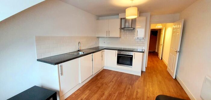 1 Bedroom Apartment To Rent In City Road, Roath, Cardiff, CF24