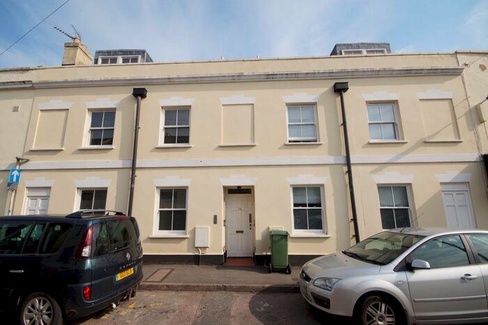 2 Bedroom Flat To Rent In Bennington Street, Cheltenham, GL50