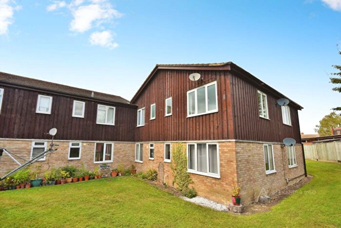 1 Bedroom Flat To Rent In Chequers Court, HP21