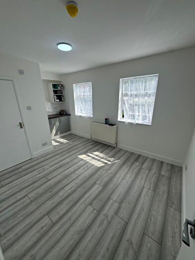 4 Bedroom Terraced House To Rent In London, E6