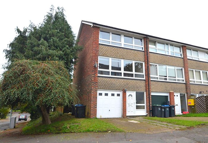 4 Bedroom End Of Terrace House To Rent In Fitzroy Gardens, Crystal Palace, SE19