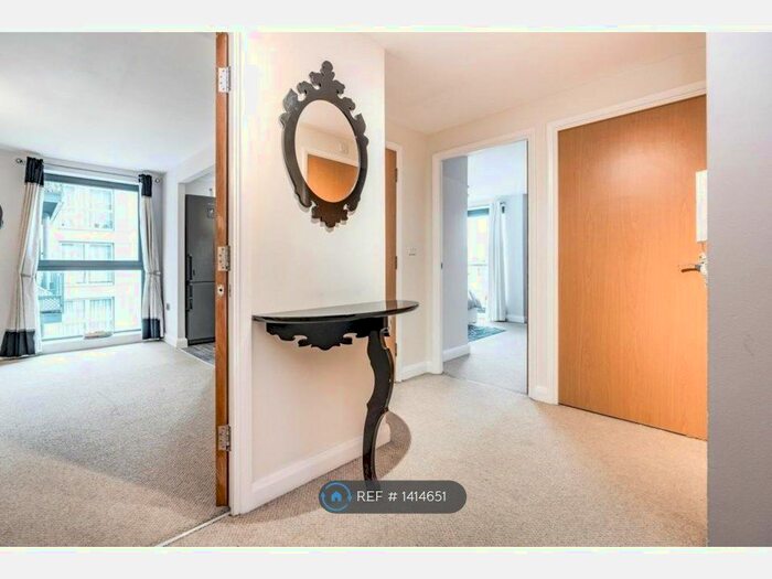 2 Bedroom Flat To Rent In Mckenzie Court, Maidstone, ME14