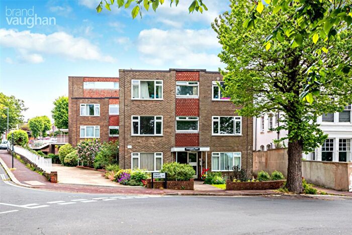 1 Bedroom Flat To Rent In Windermere Court, East Drive, BN2