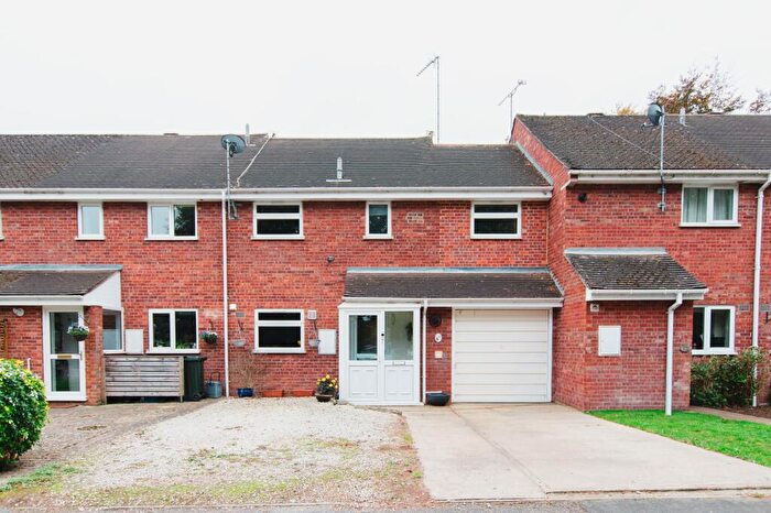 3 Bedroom Terraced House For Sale In Keytes Close, Adderbury, OX17