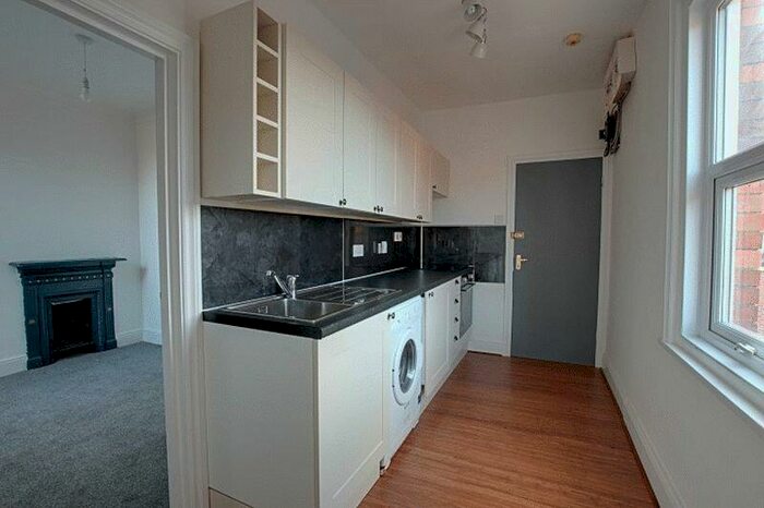 2 Bedroom Flat To Rent In Timbrell Street, Trowbridge, BA14