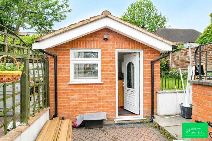 Studio To Rent In Woodleigh Avenue, North Finchley, N12