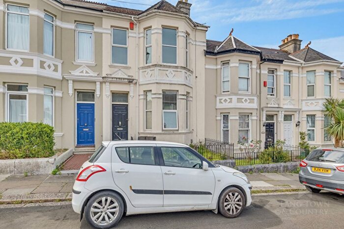 2 Bedroom Flat For Sale In Glendower Road, Peverell, Plymouth, PL3