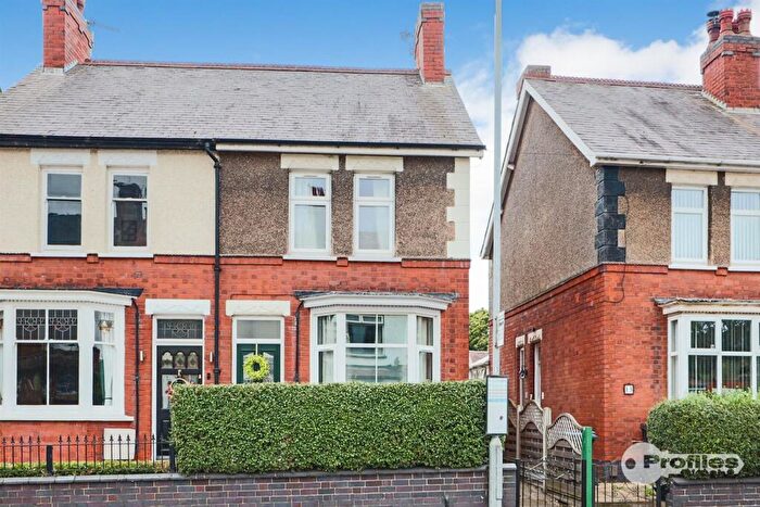 3 Bedroom Semi-Detached House For Sale In Hollycroft, Hinckley, LE10