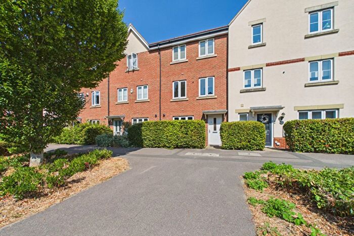 4 Bedroom Terraced House To Rent In Sparrowhawk Way, Jennetts Park, Bracknell, Berkshire, RG12