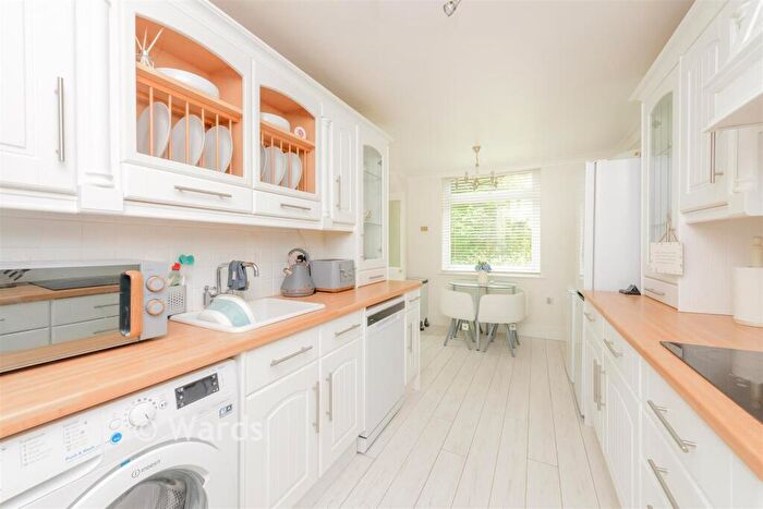 3 Bedroom End Of Terrace House For Sale In Bazes Shaw, New Ash Green, Longfield, Kent, DA3