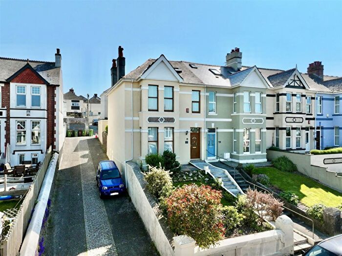 3 Bedroom End Terrace House For Sale In Lipson, Plymouth, PL4