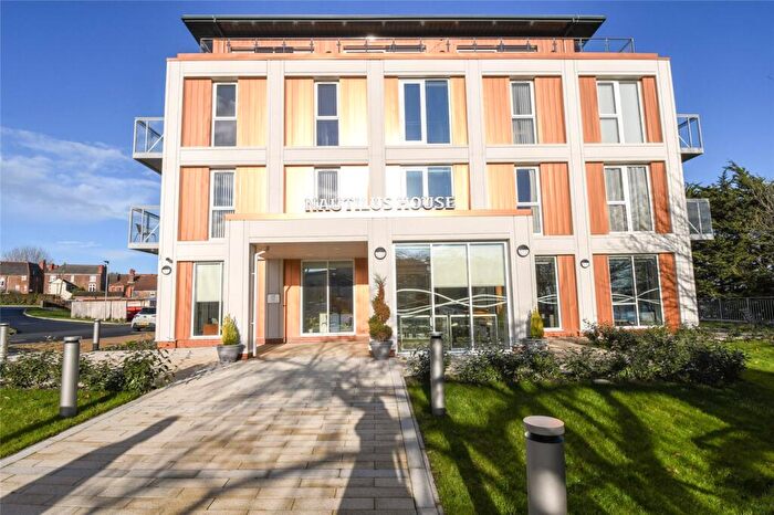 2 Bedroom Retirement Property To Rent In Mariners Park, Wallasey, Wirral, CH45