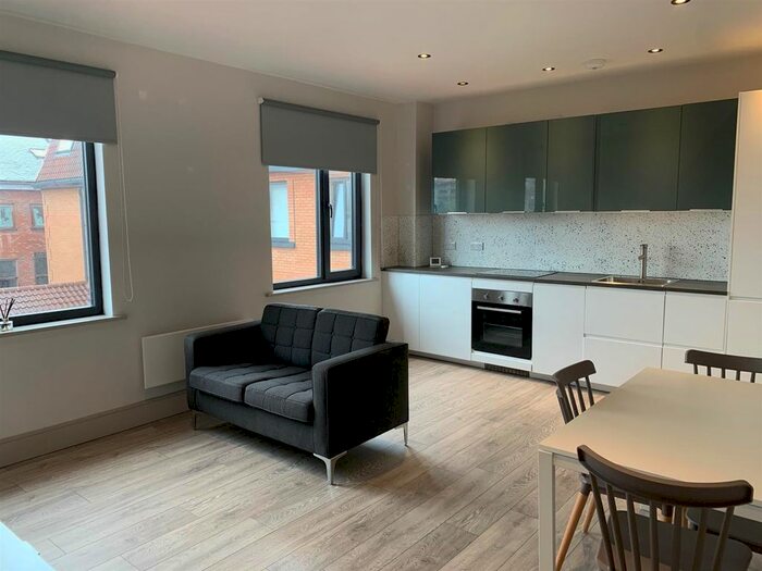 2 Bedroom Flat To Rent In Scotland Road, Warrington, WA1