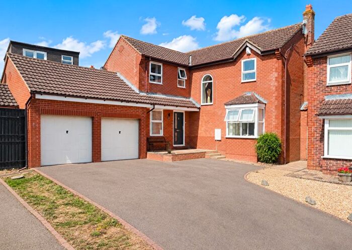 4 Bedroom Detached House For Sale In Wisteria Way, Northampton, NN3