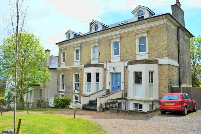 3 Bedroom Flat To Rent In Manor Mount Forest Hill, SE23