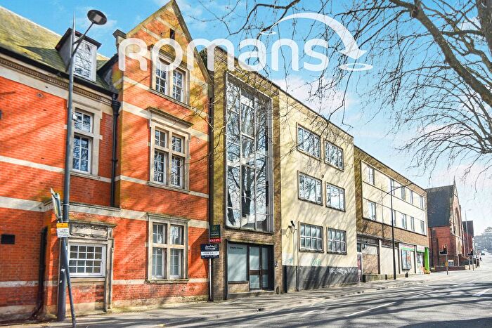 1 Bedroom Flat To Rent In Clarence Street, Swindon, Wiltshire, SN1