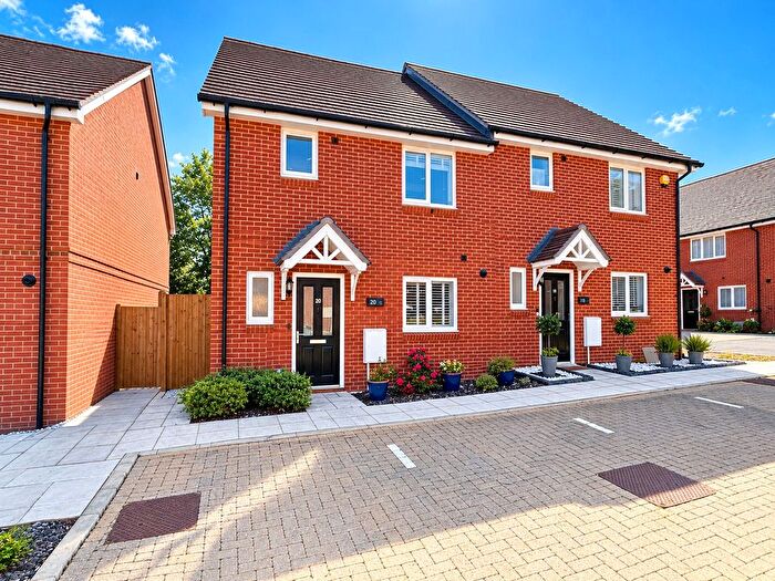 3 Bedroom Semi Detached House For Sale In Cob Close, Blackwater, Camberley, Hampshire, GU17