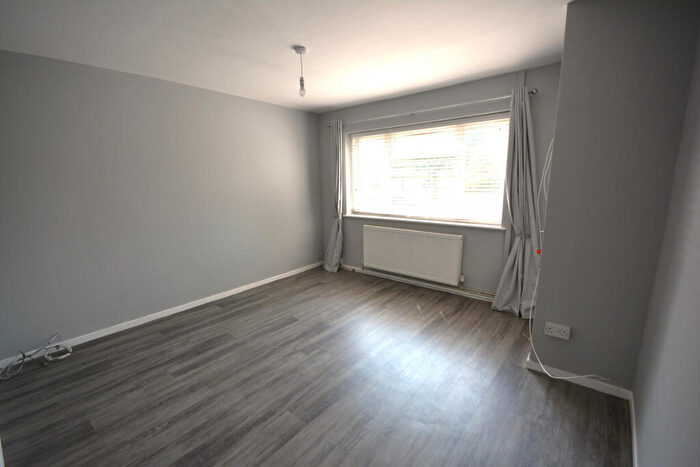 3 Bedroom Terraced House To Rent In Wellbeck Close, Whitefield, M45