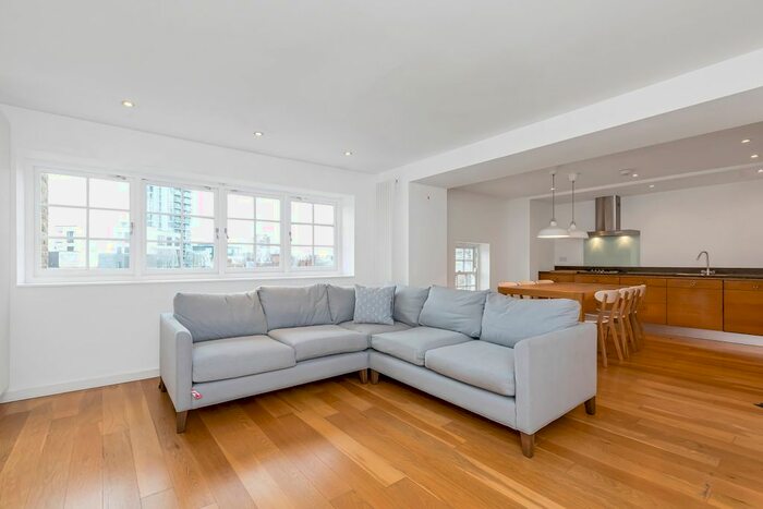 2 Bedroom Flat To Rent In Mumford Mills, Greenwich High Road, London, SE10