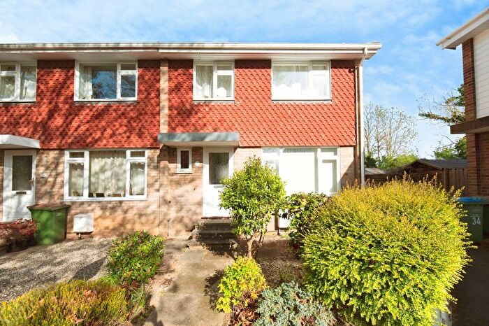 3 Bedroom End Terrace House For Sale In Fleetside, West Molesey, Surrey, KT8