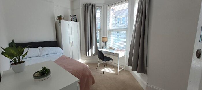 6 Bedroom House To Rent In Derry Avenue, Plymouth, PL4