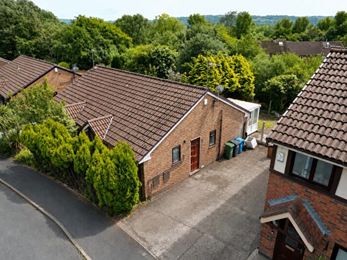 2 Bedroom Semi-Detached Bungalow For Sale In Queenhill Drive, Hyde, Greater Manchester, SK14