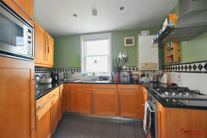 2 Bedroom Flat For Sale In Crescent Road, Tunbridge Wells, TN1